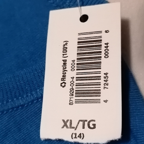 🔥SALE🔥 Hello Kitty Sanrio Sparkly Ice Cream Cone Girl's T-shirt NWT Sz XL (14) - Picture 4 of 4